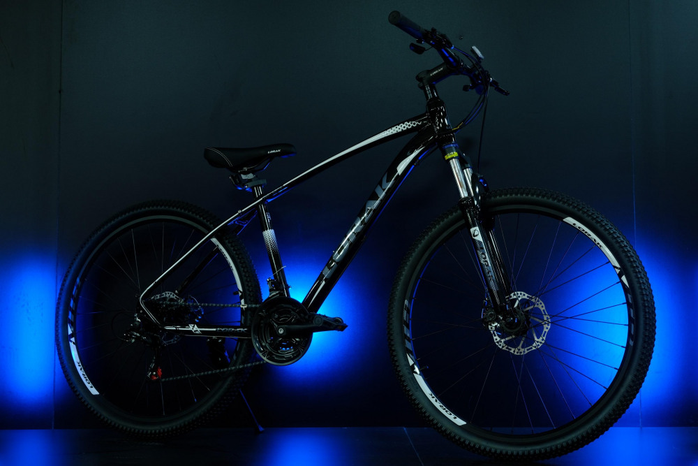 Lorak M-04 Prom Чёрно/Белый 21р (на рост 183-190)